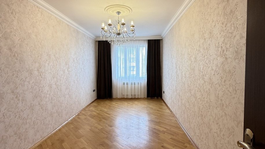 Satılır 2 otaqlı yeni tikili, 62 m², İnşaatçılar m.-1