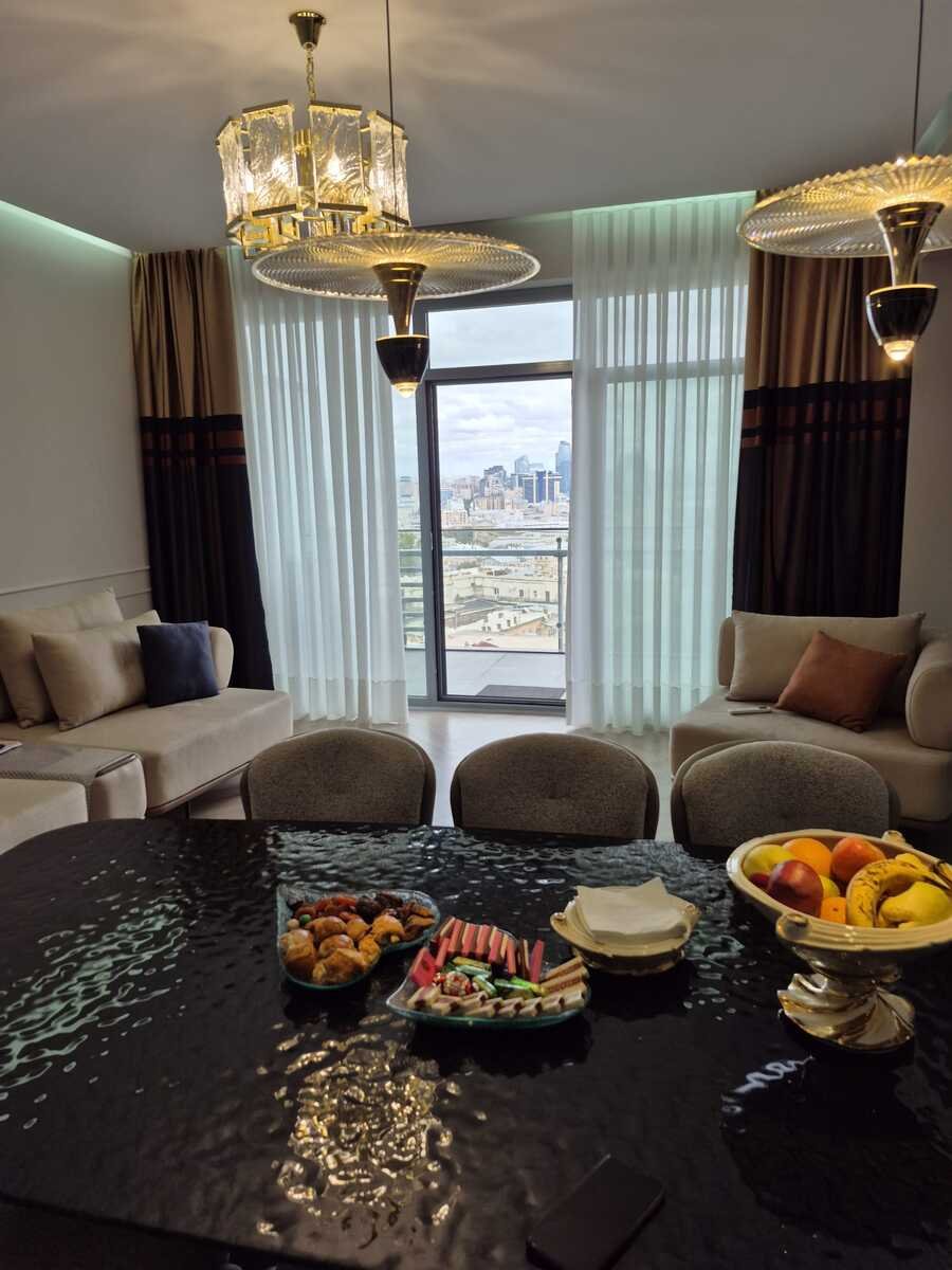 Kirayə verilir 2 otaqlı yeni tikili, 115 m², İçərişəhər m.-5