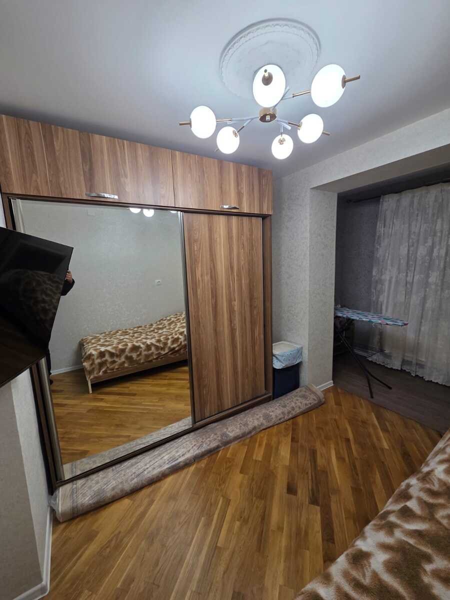 Satılır 3 otaqlı köhnə tikili, 70 m², Azadlıq Prospekti m.-16