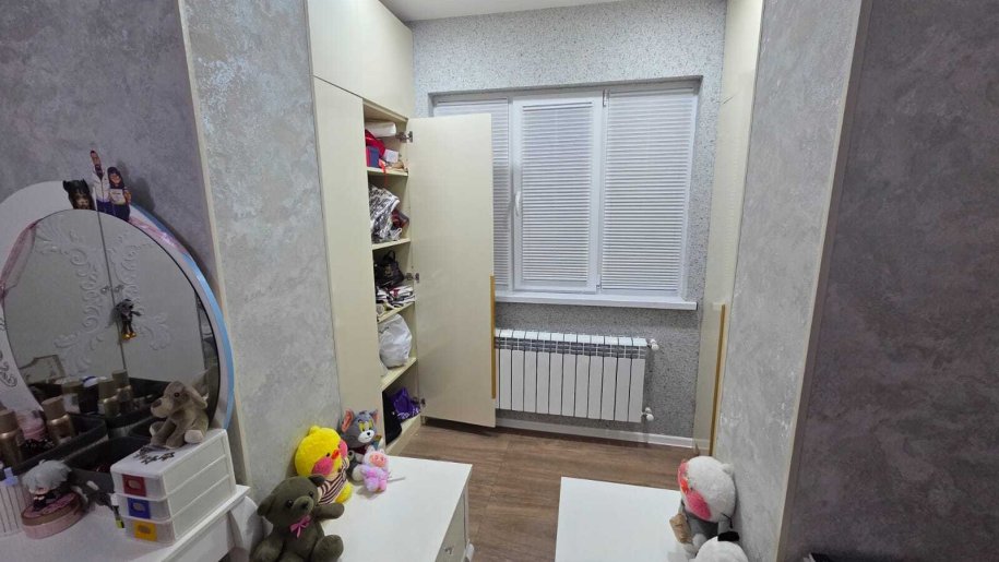 Satılır 3 otaqlı köhnə tikili, 70 m², Azadlıq Prospekti m.-17