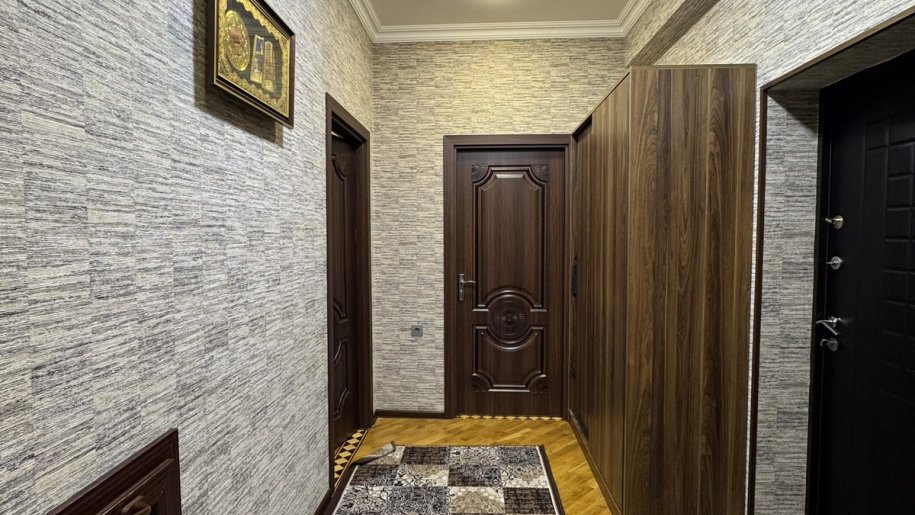 Satılır 2 otaqlı yeni tikili, 75 m², İnşaatçılar m.-3