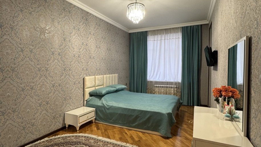 Satılır 2 otaqlı yeni tikili, 75 m², İnşaatçılar m.-4