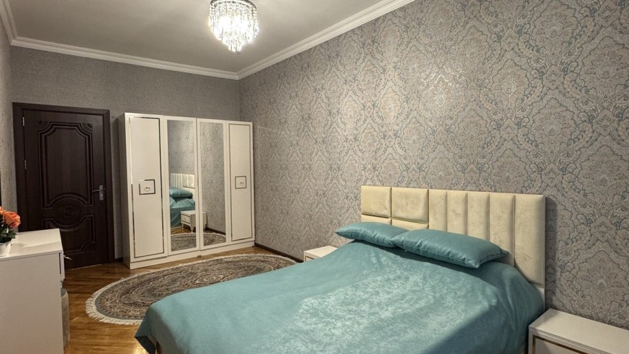 Satılır 2 otaqlı yeni tikili, 75 m², İnşaatçılar m.-5