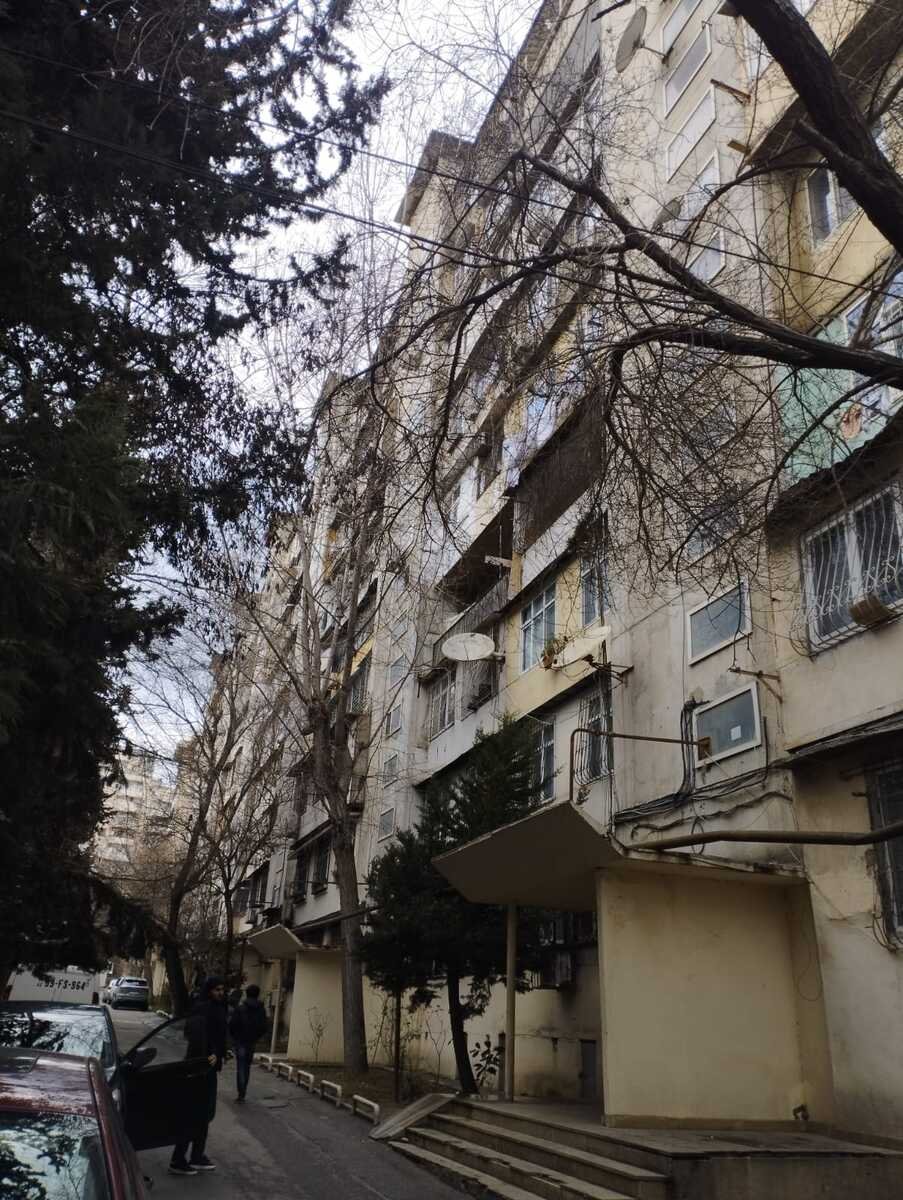 Satılır 5 otaqlı köhnə tikili, 110 m², Azadlıq Prospekti m.-1