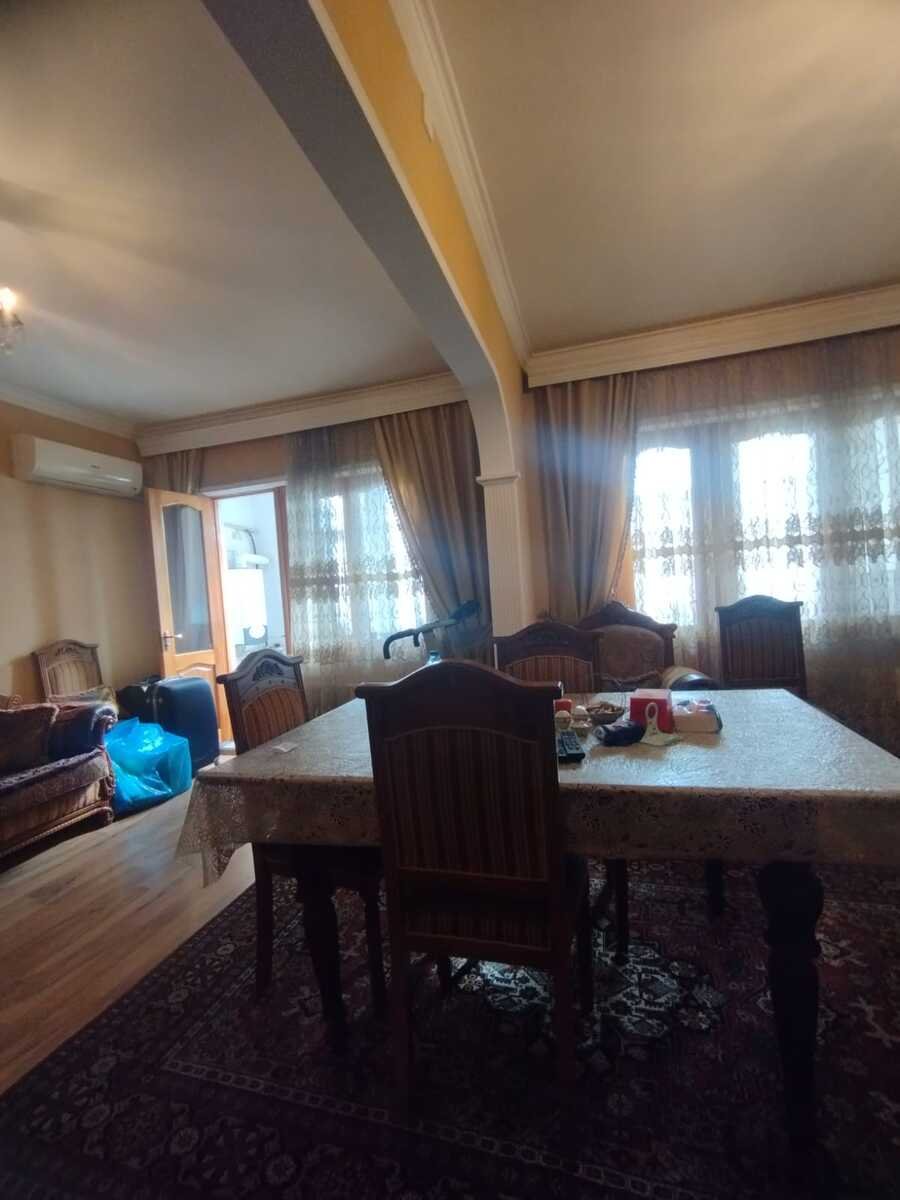 Satılır 5 otaqlı köhnə tikili, 110 m², Azadlıq Prospekti m.-15