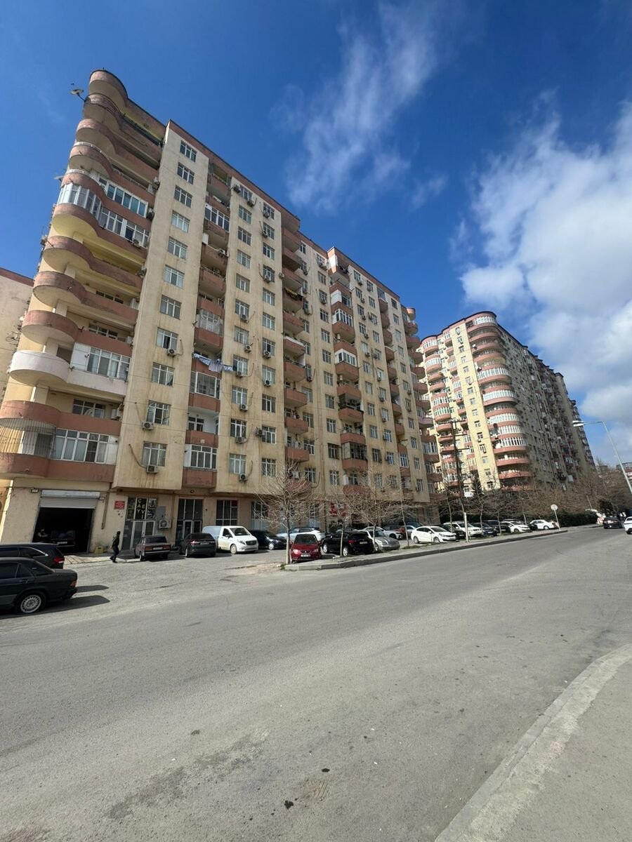 Satılır 2 otaqlı yeni tikili, 72 m², İnşaatçılar m.-1