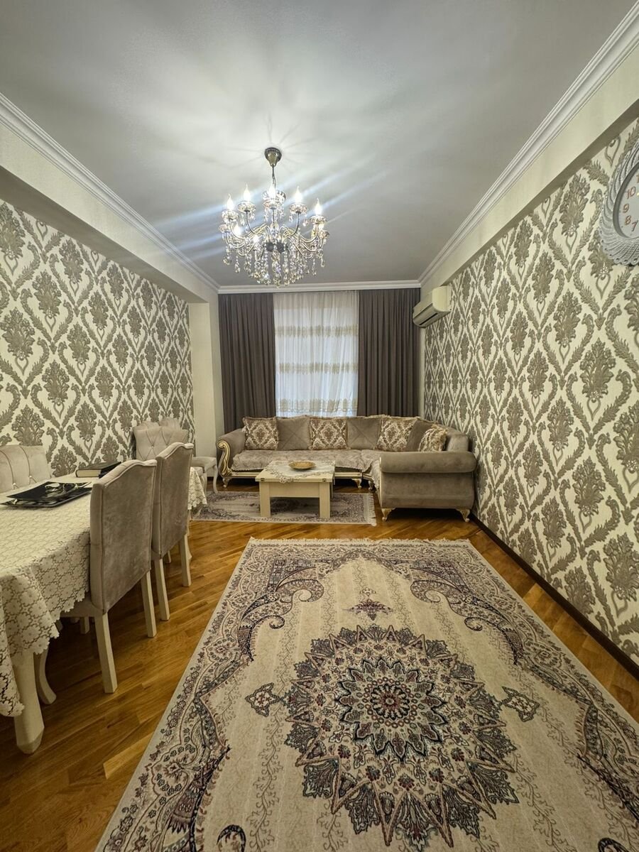 Satılır 2 otaqlı yeni tikili, 72 m², İnşaatçılar m.-3