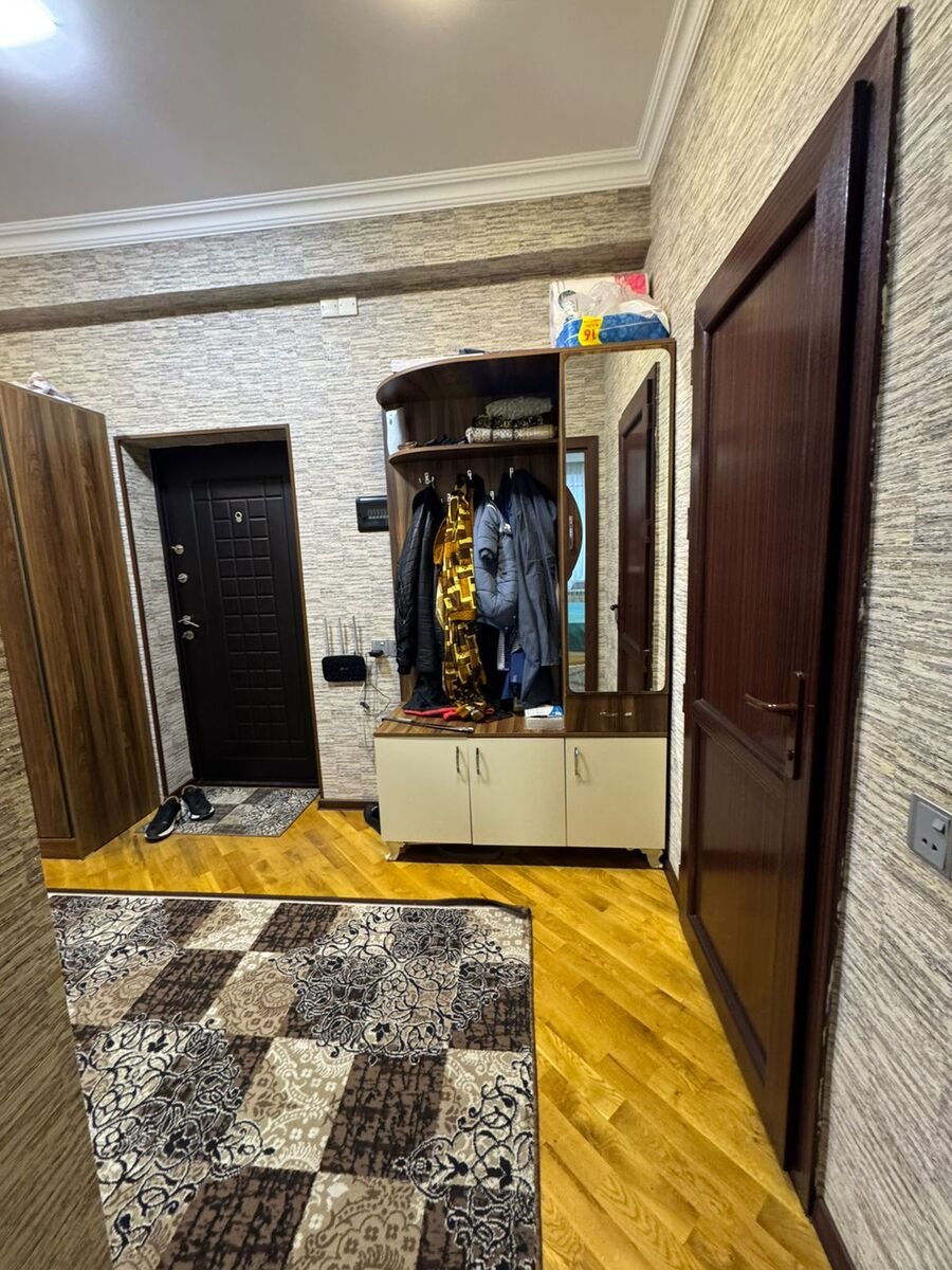 Satılır 2 otaqlı yeni tikili, 72 m², İnşaatçılar m.-14