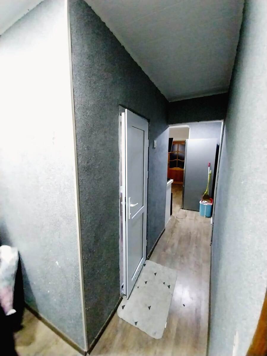 Satılır 3 otaqlı köhnə tikili, 70 m², Elmlər Akademiyası m.-4