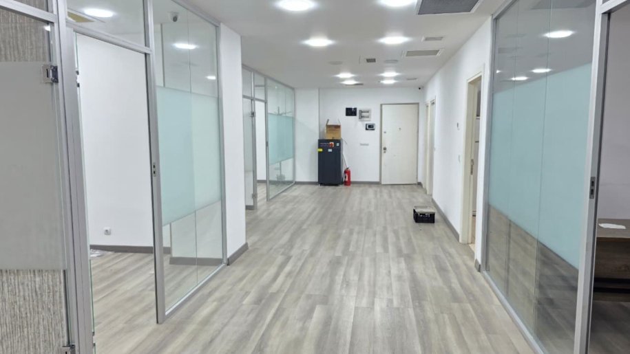 252 m<sup>2</sup> ofis icarəyə verilir, Xətai m.-2