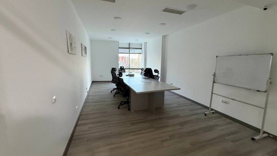 252 m<sup>2</sup> ofis icarəyə verilir, Xətai m.-11