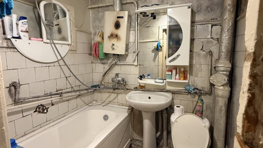 Satılır 2 otaqlı köhnə tikili, 55 m², İnşaatçılar m.-6