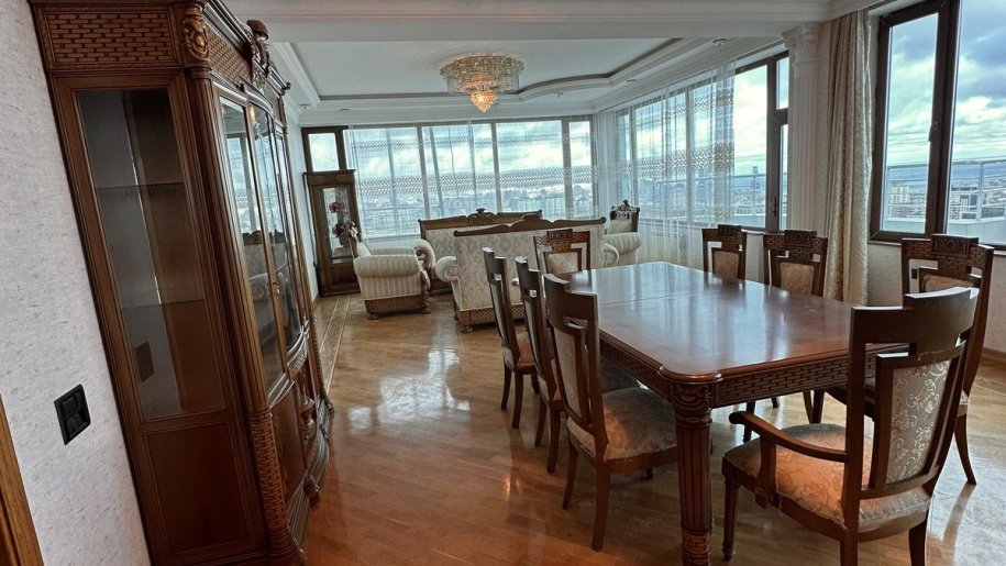 Satılır 3 otaqlı yeni tikili, 232 m², Nizami m.-1