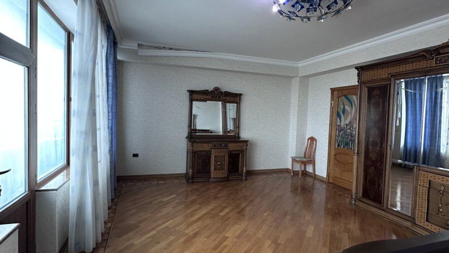 Satılır 3 otaqlı yeni tikili, 232 m², Nizami m.-3