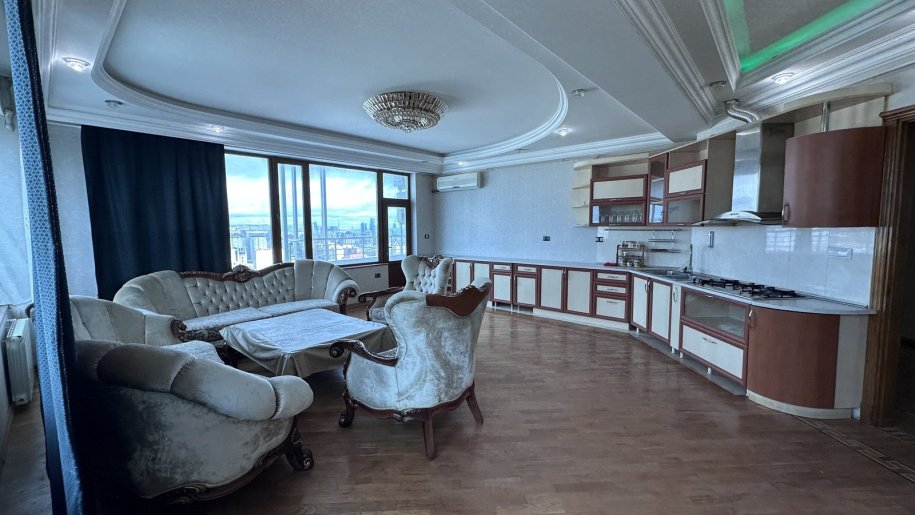 Satılır 3 otaqlı yeni tikili, 232 m², Nizami m.-4