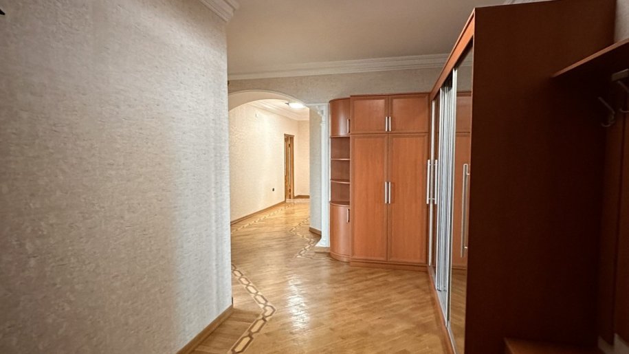 Satılır 3 otaqlı yeni tikili, 232 m², Nizami m.-5