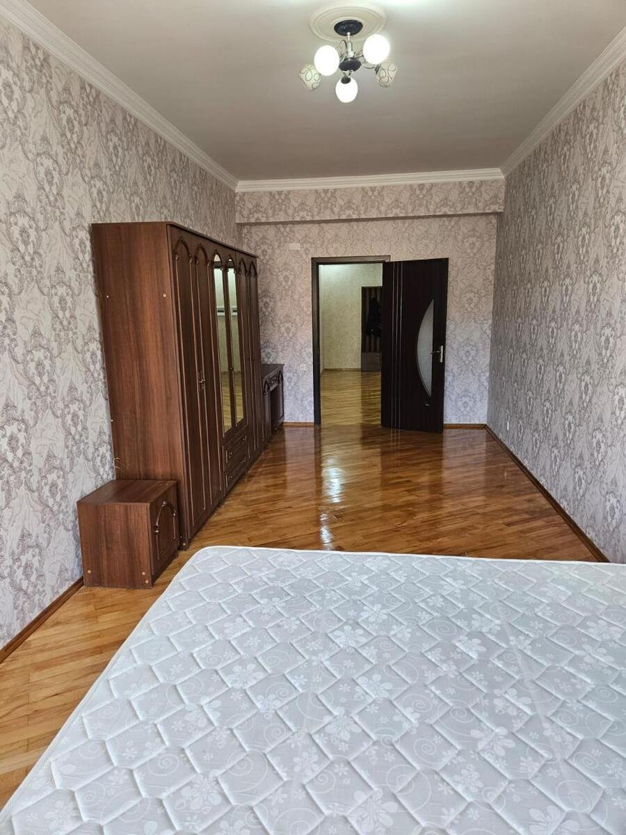 Satılır 3 otaqlı yeni tikili, 140 m², 8 noyabr-6