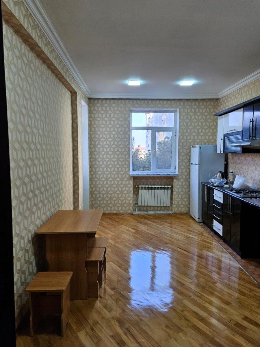 Satılır 3 otaqlı yeni tikili, 140 m², 8 noyabr-11