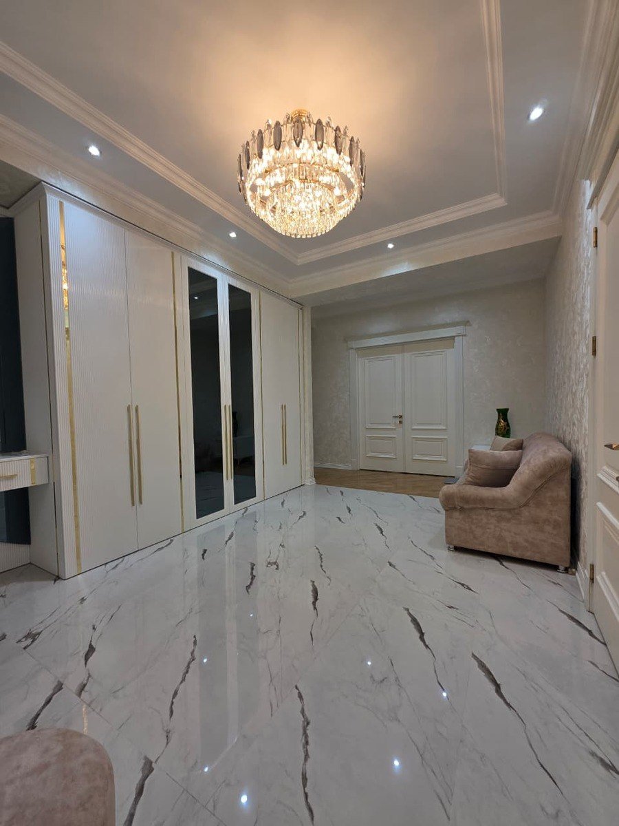 Satılır 3 otaqlı yeni tikili, 120 m², İnşaatçılar m.-9