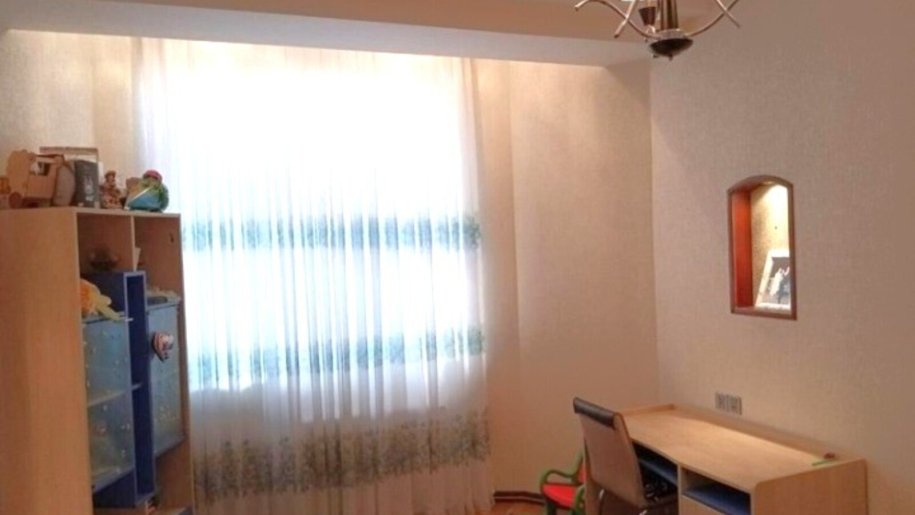 Satılır 3 otaqlı yeni tikili, 140 m², İnşaatçılar m.-11