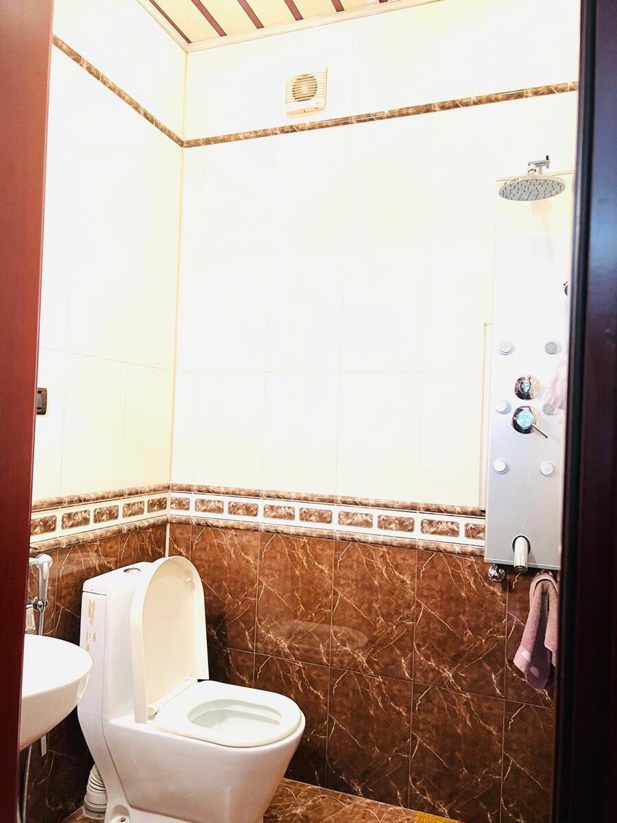 Satılır 4 otaqlı yeni tikili, 160 m², İnşaatçılar m.-24