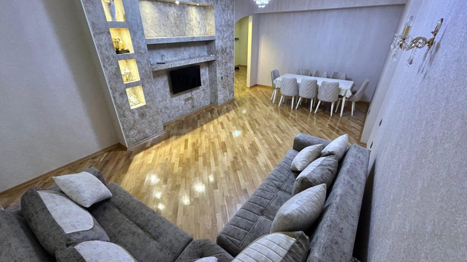 Kirayə verilir 4 otaqlı yeni tikili, 150 m², Elmlər Akademiyası m.-1