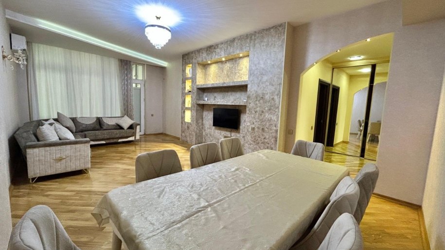 Kirayə verilir 4 otaqlı yeni tikili, 150 m², Elmlər Akademiyası m.-9