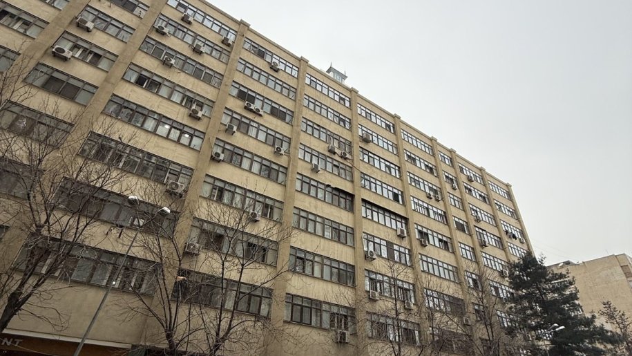 Satılır 2 otaqlı köhnə tikili, 65 m², İnşaatçılar m.-2