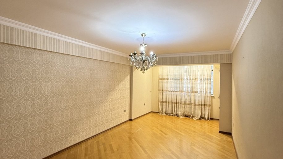 Satılır 2 otaqlı köhnə tikili, 65 m², İnşaatçılar m.-4