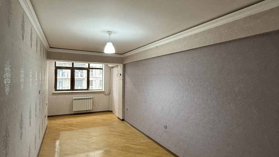 Satılır 2 otaqlı köhnə tikili, 65 m², İnşaatçılar m.-7