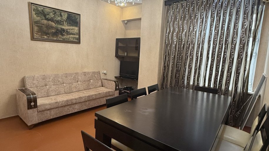 Kirayə verilir 2 otaqlı köhnə tikili, 74 m², Nizami m.-2