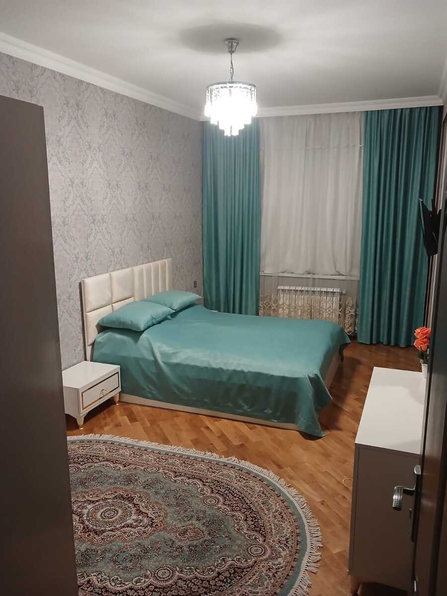 Satılır 2 otaqlı yeni tikili, 80 m², İnşaatçılar m.-5