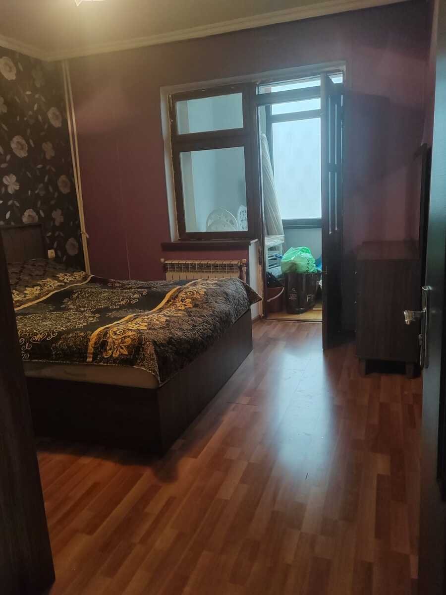 Satılır 4 otaqlı köhnə tikili, 95 m², Bakıxanov (Razin)-4
