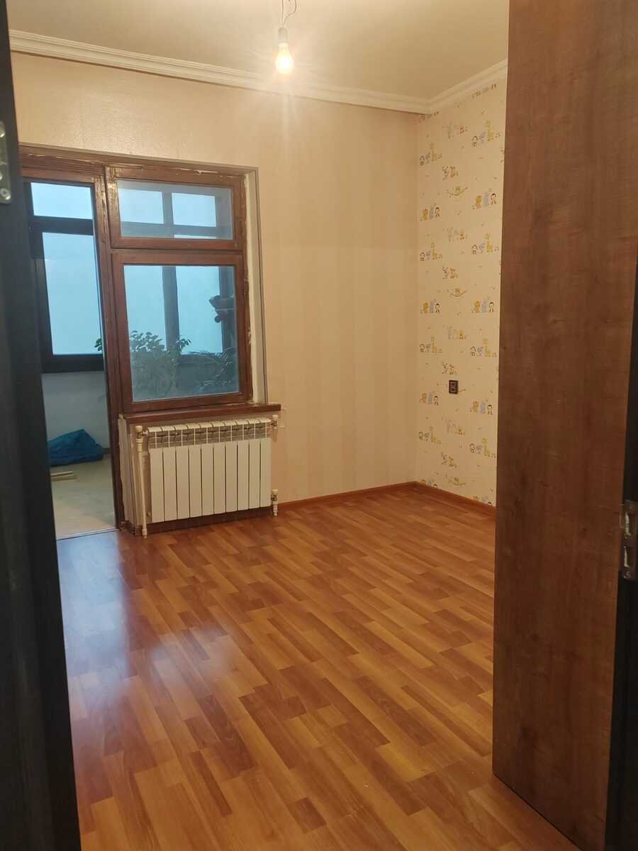 Satılır 4 otaqlı köhnə tikili, 95 m², Bakıxanov (Razin)-9