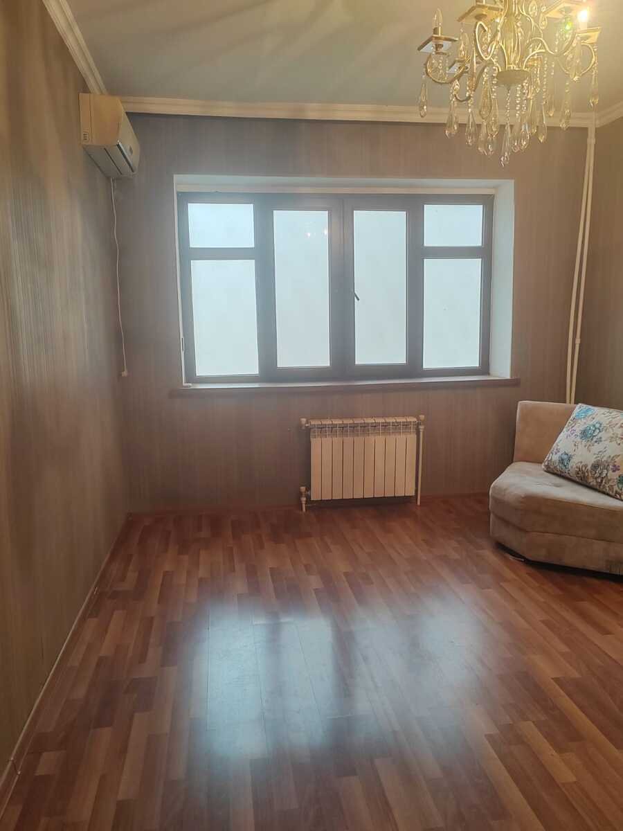Satılır 4 otaqlı köhnə tikili, 95 m², Bakıxanov (Razin)-11