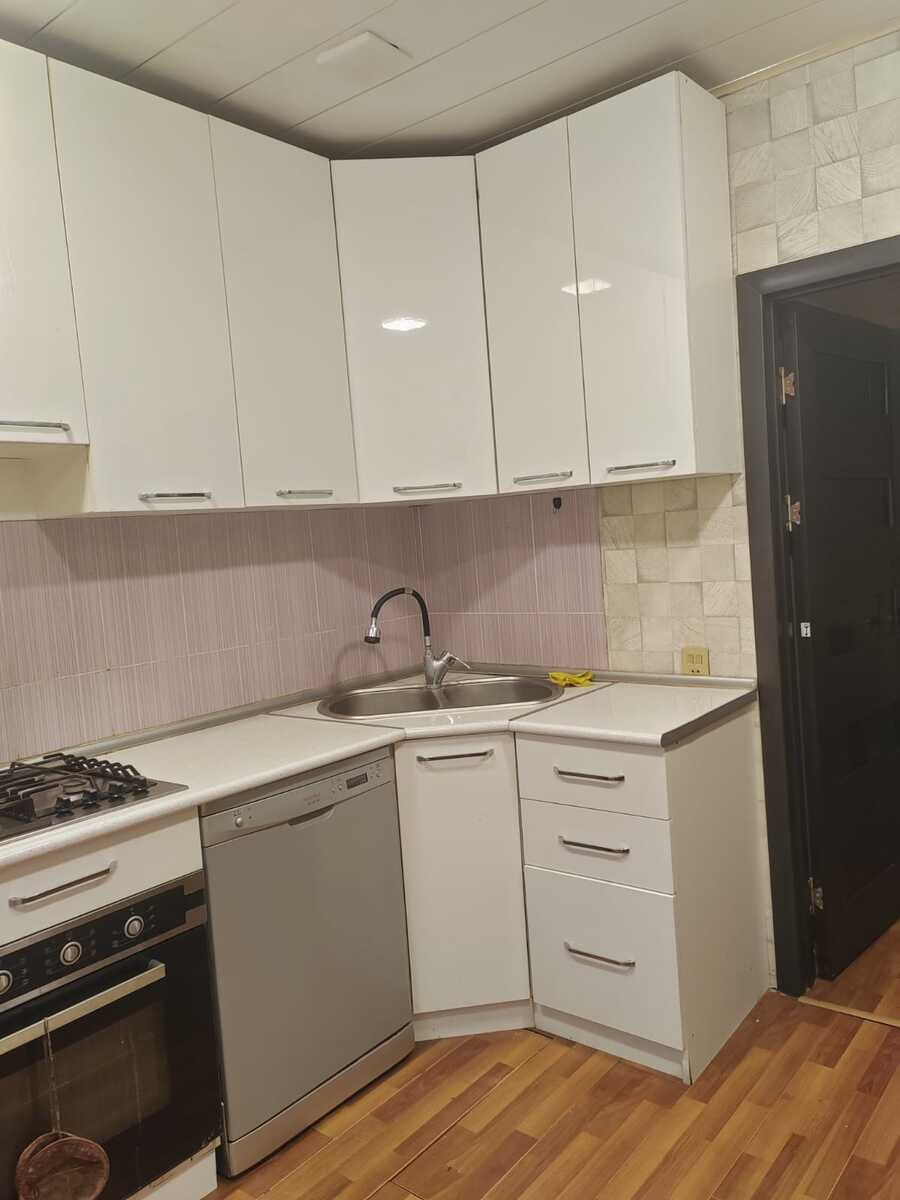 Satılır 4 otaqlı köhnə tikili, 95 m², Bakıxanov (Razin)-14