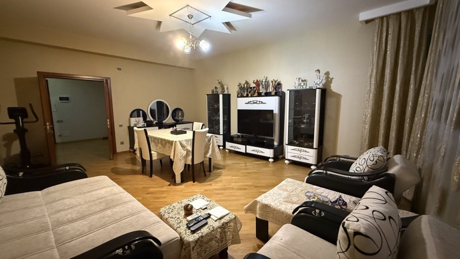 Satılır 3 otaqlı yeni tikili, 112 m², 8 noyabr-2