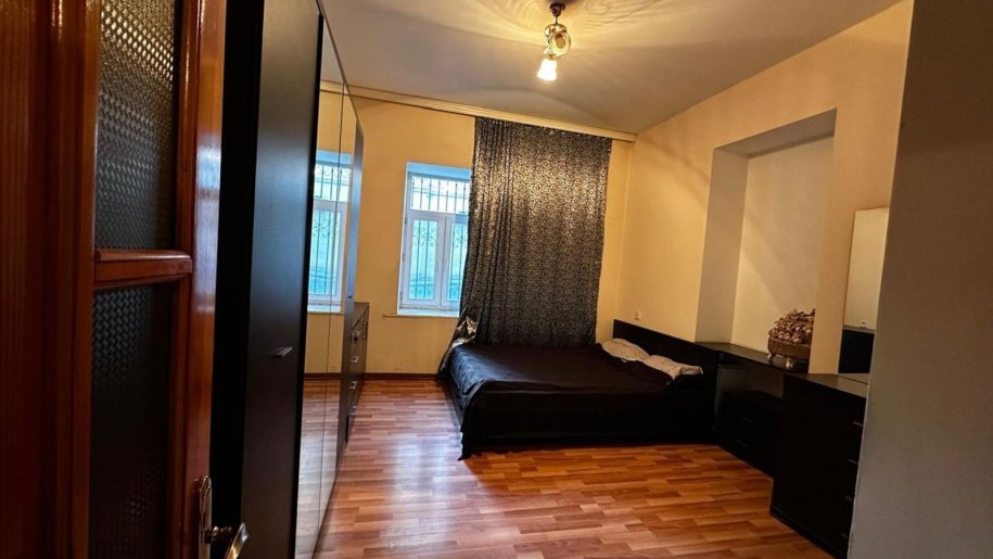 55 m<sup>2</sup> ofis satılır, İçərişəhər m.-3