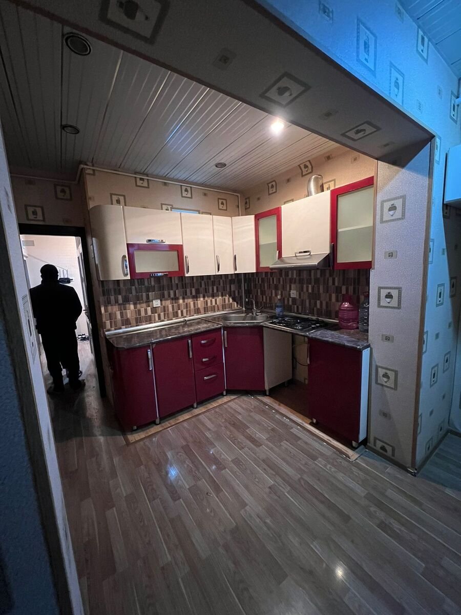 Kirayə verilir 2 otaqlı köhnə tikili, 60 m², İnşaatçılar m.-1