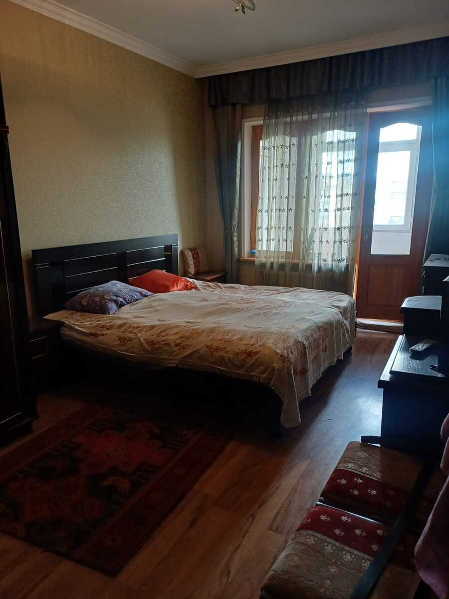 Satılır 5 otaqlı köhnə tikili, 125 m², Azadlıq Prospekti m.-2