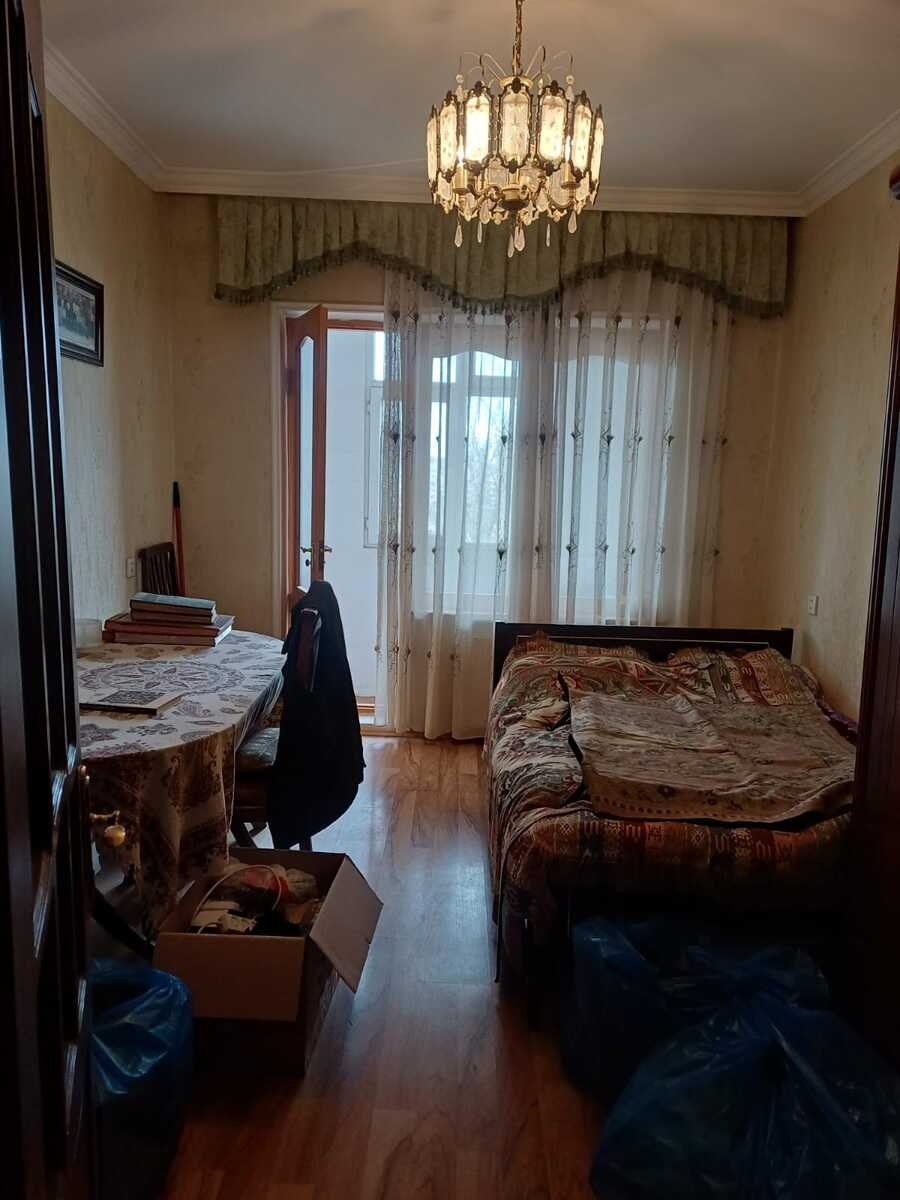 Satılır 5 otaqlı köhnə tikili, 125 m², Azadlıq Prospekti m.-3