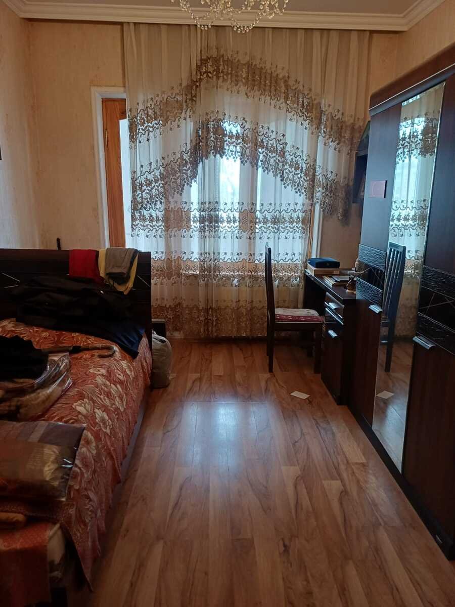 Satılır 5 otaqlı köhnə tikili, 125 m², Azadlıq Prospekti m.-5