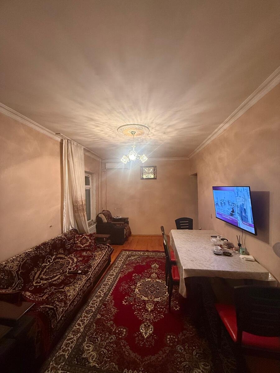 Satılır 2 otaqlı köhnə tikili, 55 m², Azadlıq Prospekti m.-1
