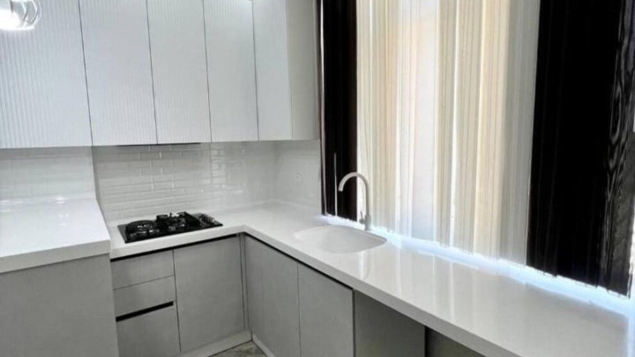 Satılır 3 otaqlı köhnə tikili, 55 m², Memar Əcəmi m.-3