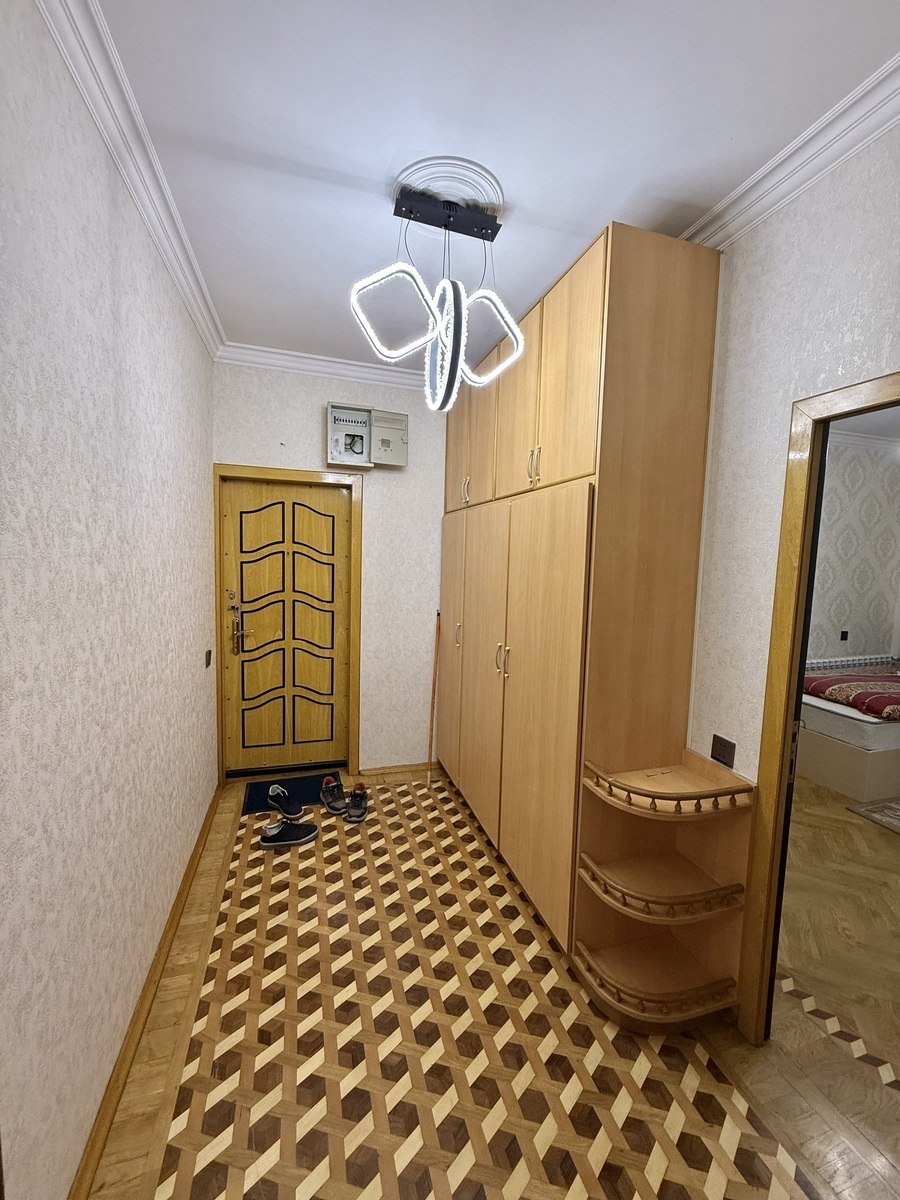 Satılır 3 otaqlı köhnə tikili, 100 m², 8 noyabr-8