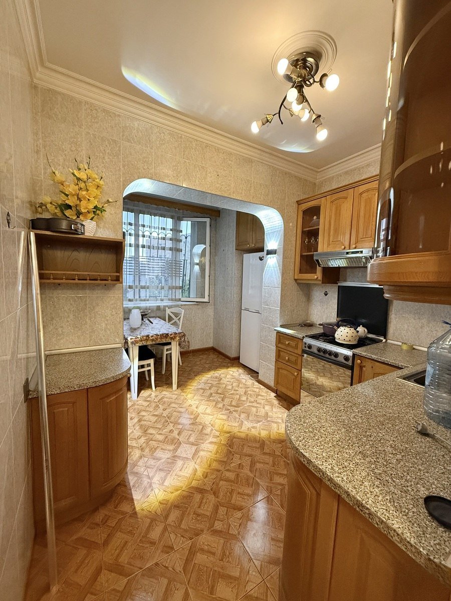 Satılır 3 otaqlı köhnə tikili, 100 m², 8 noyabr-11