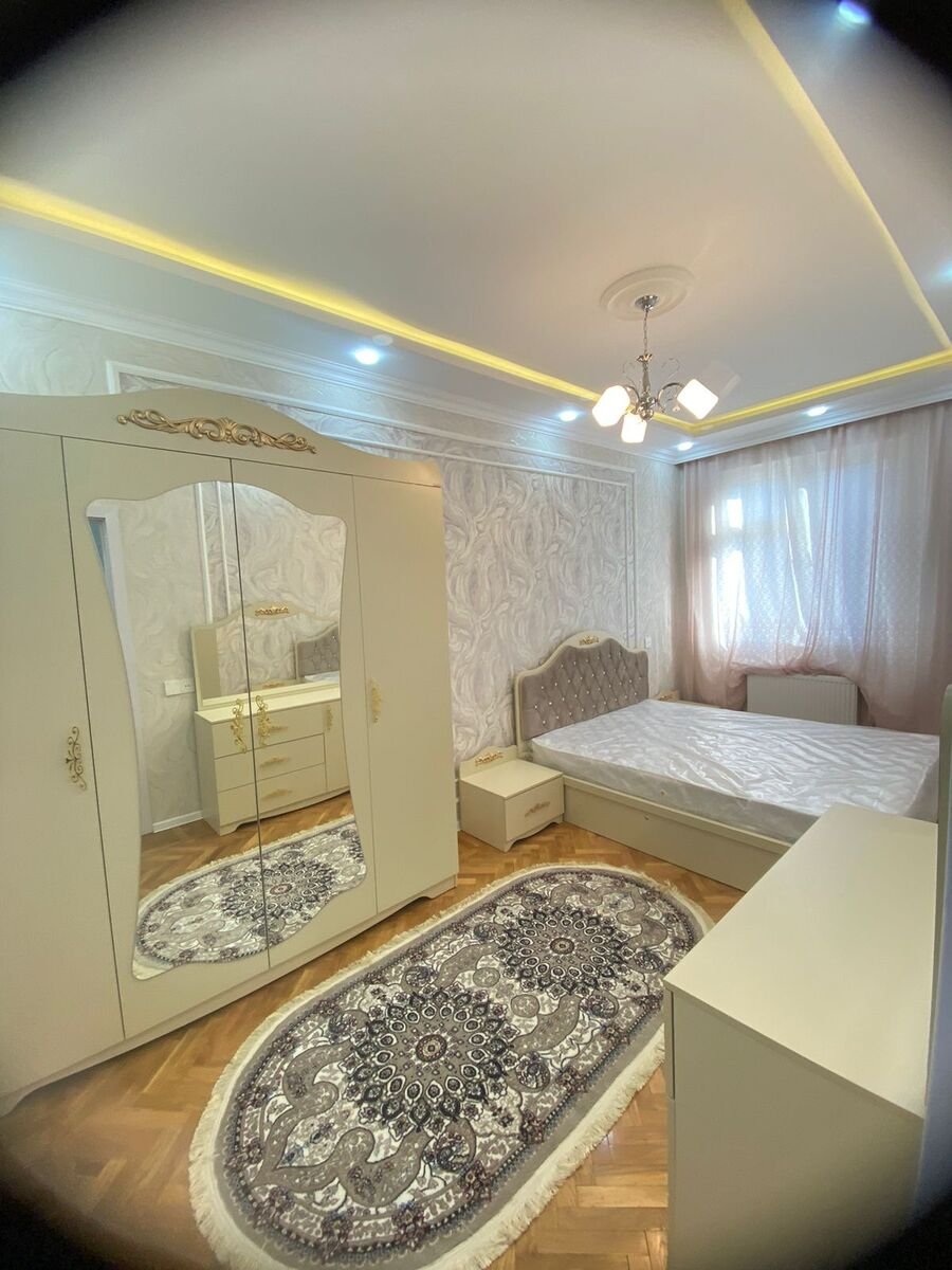 Satılır 2 otaqlı köhnə tikili, 60 m², Memar Əcəmi m.-5