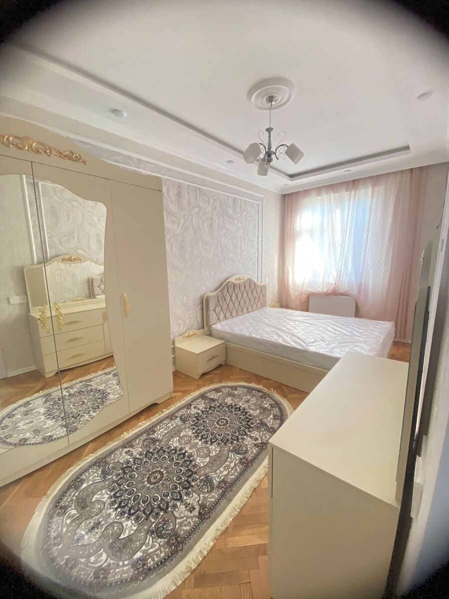Satılır 2 otaqlı köhnə tikili, 60 m², Memar Əcəmi m.-8