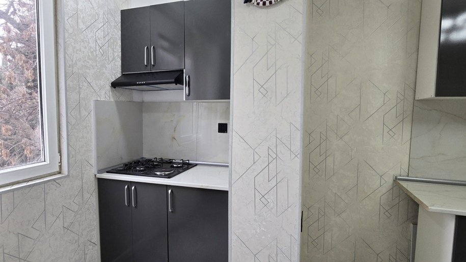 Satılır 3 otaqlı köhnə tikili, 80 m², Həzi Aslanov m.-9