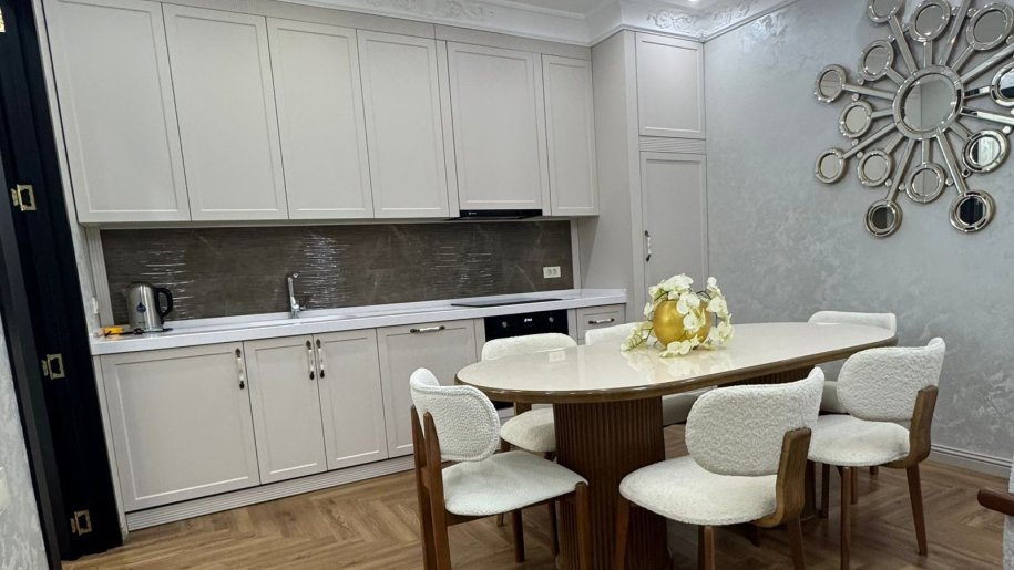 Kirayə verilir 3 otaqlı yeni tikili, 108 m², 8 noyabr-1